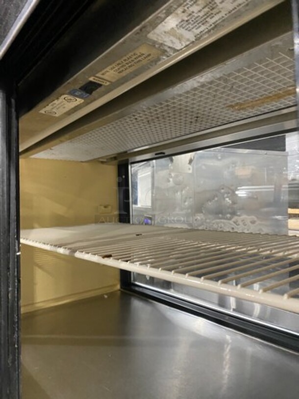 COOL! Delfield Commercial Countertop Refrigerated Display Case Merchandiser! Model: 7048S SN: BCQ624973T 115V 60HZ 1 Phase - Image 5 of 8