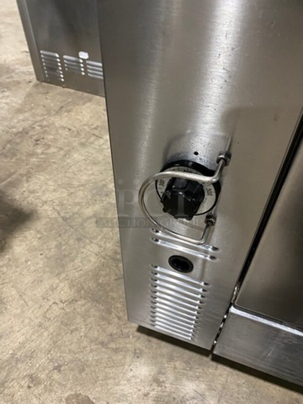 US Range Commercial Natural Gas Powered French Top/ Hot Plate Stove! With Oven Underneath! All Stainless Steel! On Casters! Model: C83611 - Image 8 of 10