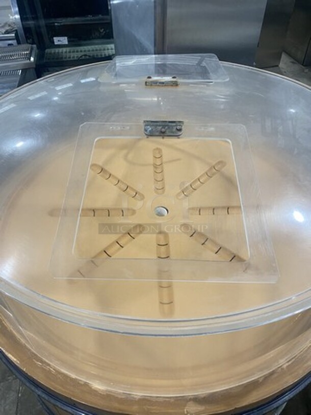 Exotic Style Round Lobster Tank!  - Image 3 of 7