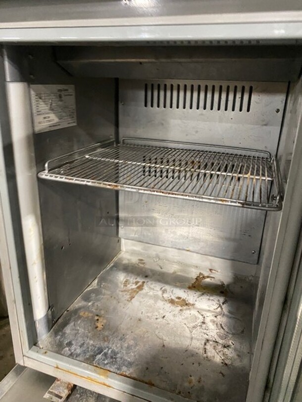 Commercial Countertop Single Glass Door Reach In Cooler! With Metal Rack! 115V! Model: VV3! - Image 5 of 7