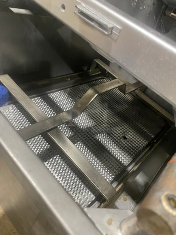 Frymaster Commercial Electric Powered 2 Bay Deep Fat Fryer! All Stainless Steel! On Casters! WORKING WHEN REMOVED! Model: FPRE217BLCSD SN: 0704NE0034 480V 60HZ 3 Phase - Image 9 of 11