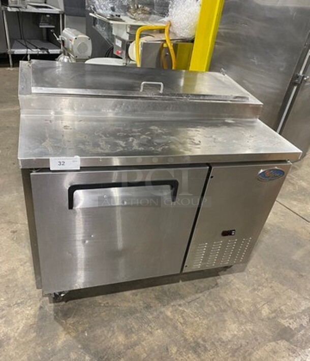 Valpro Commercial Refrigerated Pizza Prep Table! With Single Door Storage Space! All Stainless Steel! On Casters! Model: VPP44 SN: 8004233 115V 60HZ 1 Phase