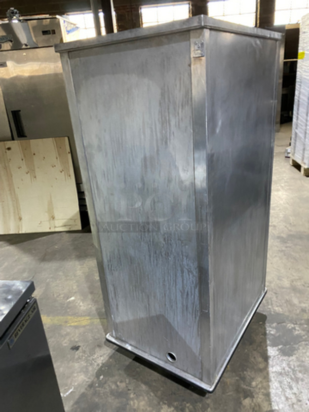 Seco Single Door Food Warmer/Proofer Cabinet! Stainless Steel! On Casters! Model: VCHI66R SN: 1901062 115V 1 Phase - Image 4 of 9