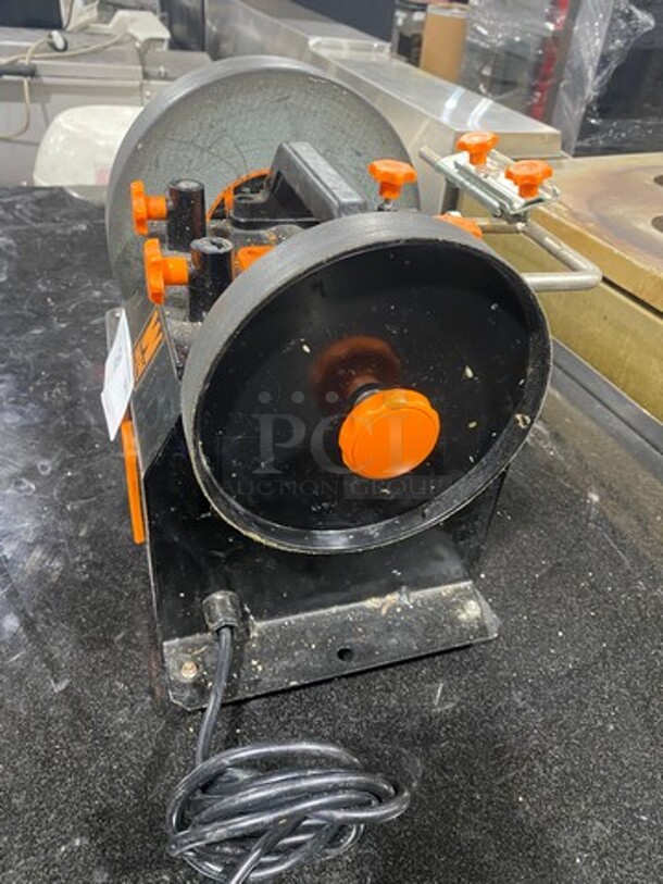 Wen 10-Inch Two-Direction Water Cooled Wet/Dry Sharpening System! Model: BG4270T SN: 12265300799 120V - Image 2 of 9