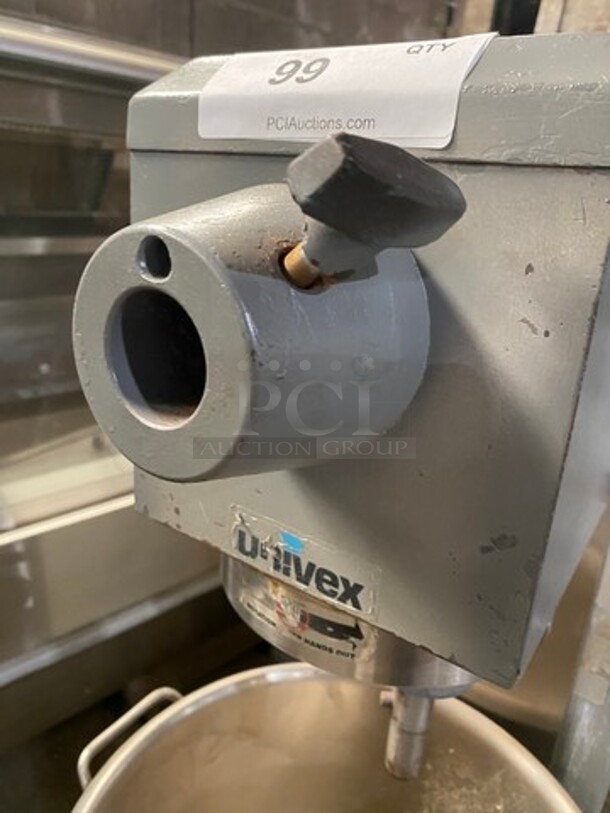 Univex Commercial 30 Quart Planetary Mixer with Mixing Bowl! 115V 1PH! Eletric powered! - Image 8 of 9