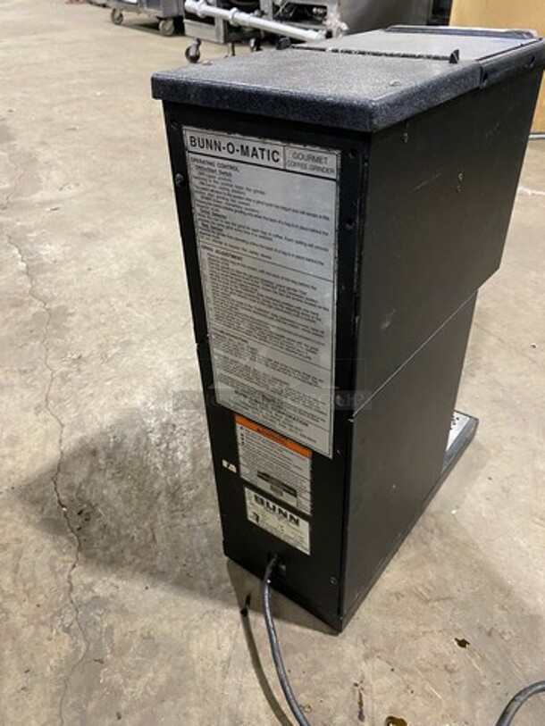 Bunn Commercial Countertop Coffee Bean Grinder Machine! Model: G1 SN: G100004459 120V60HZ 1 Phase - Image 3 of 9