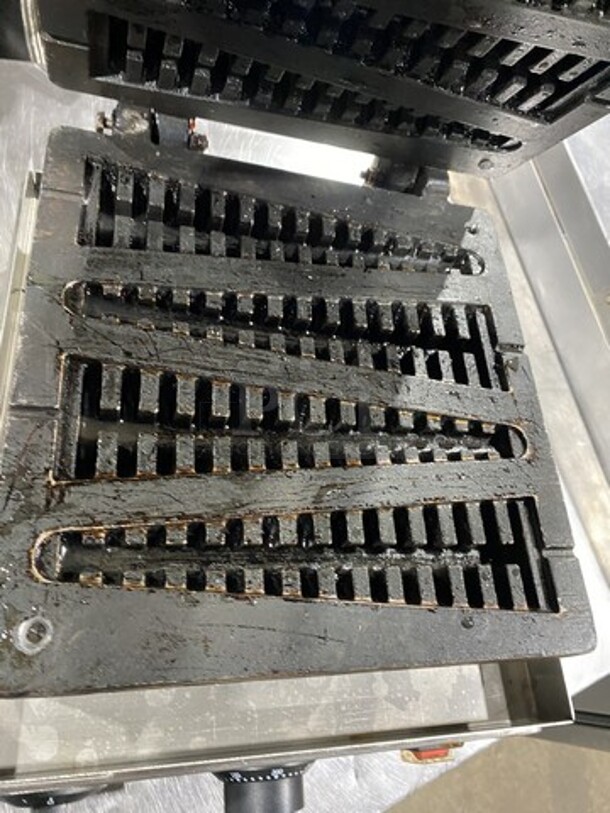 2020 Late Model! ALD Kitchen Products Stick Style Waffle Maker! Model ADL502! 110V 1 Phase! Serial 20200628! - Image 6 of 9
