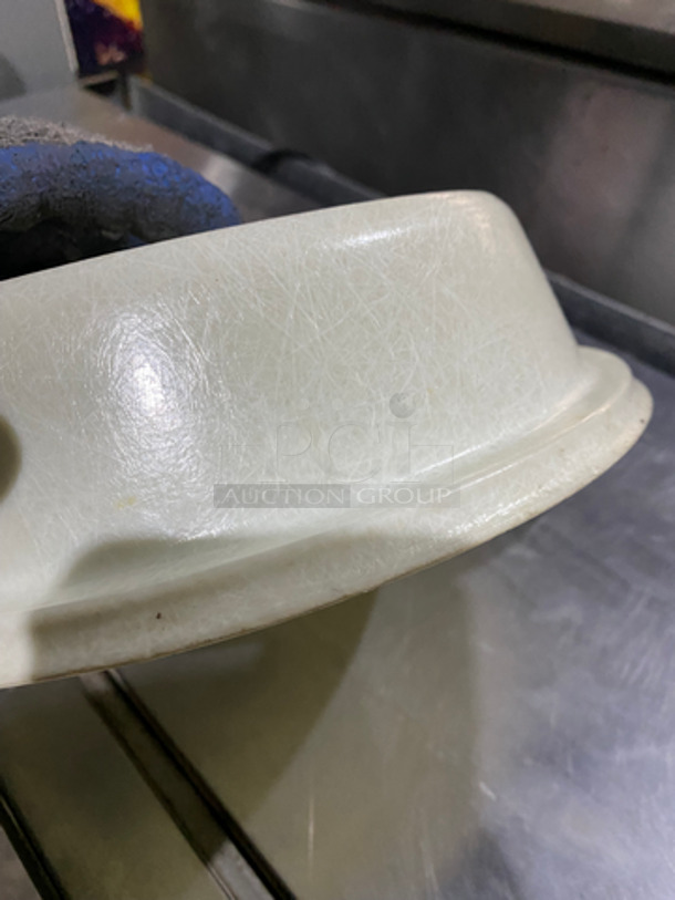 ALL ONE MONEY! Cambro Clear And White Food/Plate Covers! - Image 4 of 7