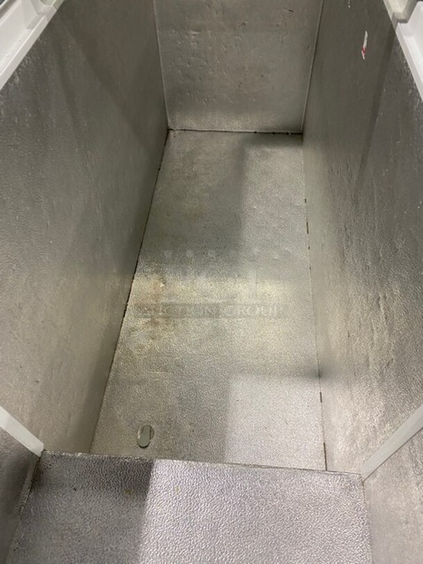 Vestfrost Commercial Ice Cream Freezer Merchandiser! With 2 Sliding Top Doors! Model SCF1710 Serial 20092424877! 115V! - Image 6 of 7