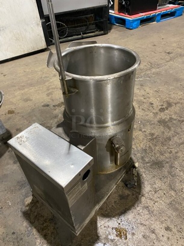 Market Forge Commercial Jacketed Tilting Soup Kettle! All Stainless Steel! Model: FT6CE SN: 562165V3598 240V 60HZ 3 Phase - Image 3 of 6