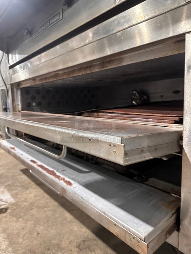 AMAZING! LATE MODEL! Bakers Pride INFERNO Style 6 Pie Natural Gas Powered Double Stacked Pizza Baking Oven! All Stainless Steel!  Model: Y600 SN: 47247! 2X Your Bid Makes One Unit! On Legs With Casters! With Stones! Working When Removed!  - Image 8 of 12