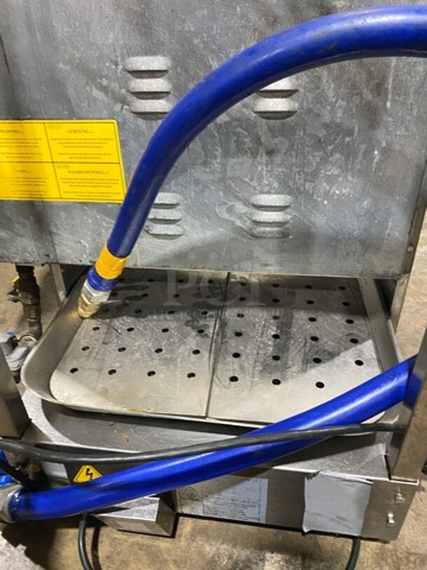 Commercial Countertop Gas Powered Vertical Broiler Gyro/ Shawarma Machine! All Stainless Steel! - Image 7 of 8