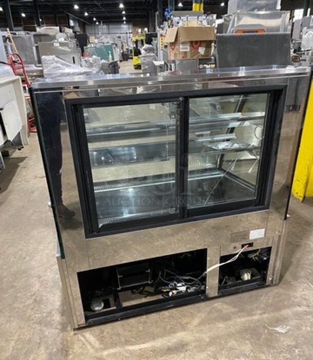 Ludlow Refrigerated Bakery Display Merchandiser! MODEL SG410FC SN:2508155 110V - Image 3 of 8