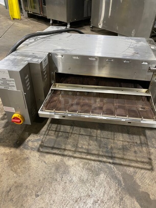 Ovention Commercial Countertop Conveyor Oven! All Stainless Steel! On Small Legs! Model: C2600 SN: 6619722004 208/240V 60HZ 3 Phase - Image 4 of 10