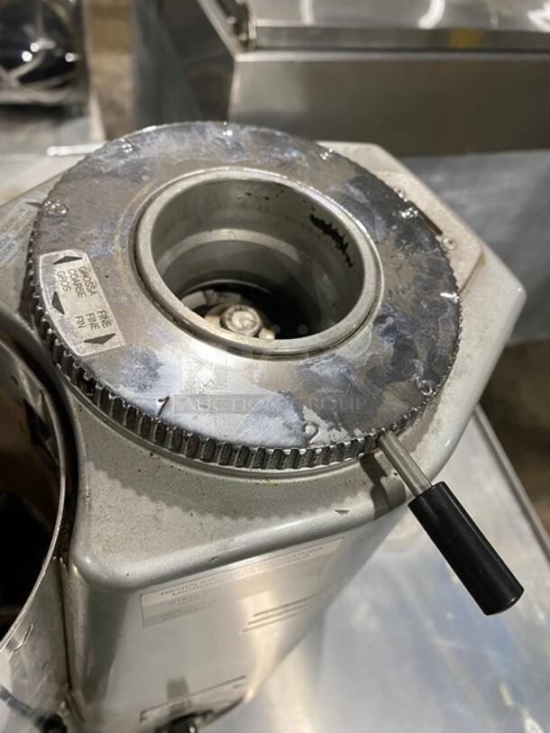 Mazzer Luigi Commercial Countertop Coffee Bean Grinder! Stainless Steel Body! Model: MAJORTIMER SN: 1101652 120V 60HZ 1 Phase - Image 6 of 9