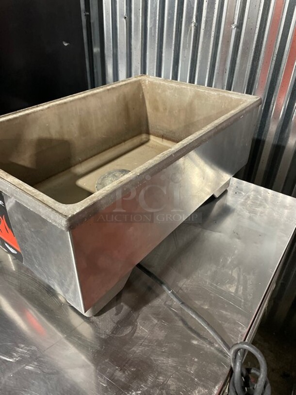 Vollrath Commercial Countertop Single Well Food Warmer! All Stainless Steel! Model: HSULTRA SN: E290-00720248-054 120V - Image 2 of 8