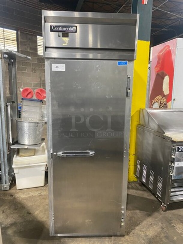 Continental Commercial Single Door Reach In Cooler! Poly Coated Racks! All Stainless Steel! With Legs! Model: DL1RE SN: 14551460 115V 60HZ 1 Phase