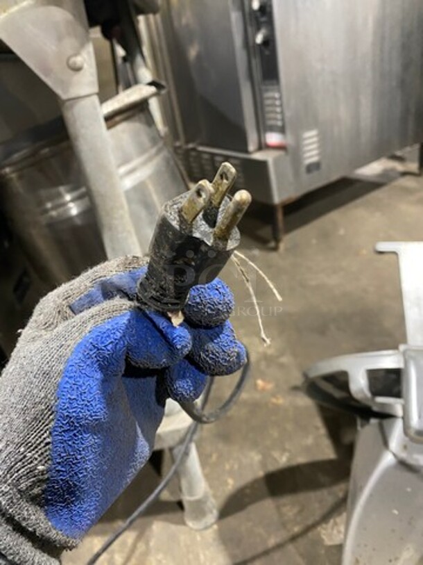 Globe Commercial Countertop Deli/ Meat Slicer! All Stainless Steel! Model: G14 SN: 901400 115V 60HZ 1 Phase - Image 6 of 8