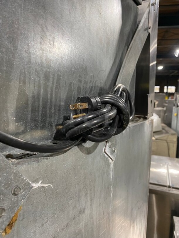 Victory Commercial Single Door Reach In Freezer! All Stainless Steel! On Legs! Model: FS1DS7EW SN: B0380890 115V 60HZ 1 Phase - Image 9 of 9
