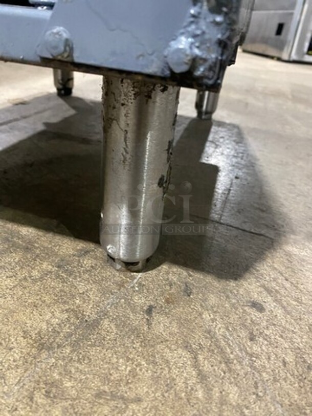 Entree Commercial Natural Gas Powered Deep Fat Fryer! With Backsplash! With 2 Metal Frying Baskets! All Stainless Steel! On Legs! Model: F3N SN: 13070483V - Image 8 of 12