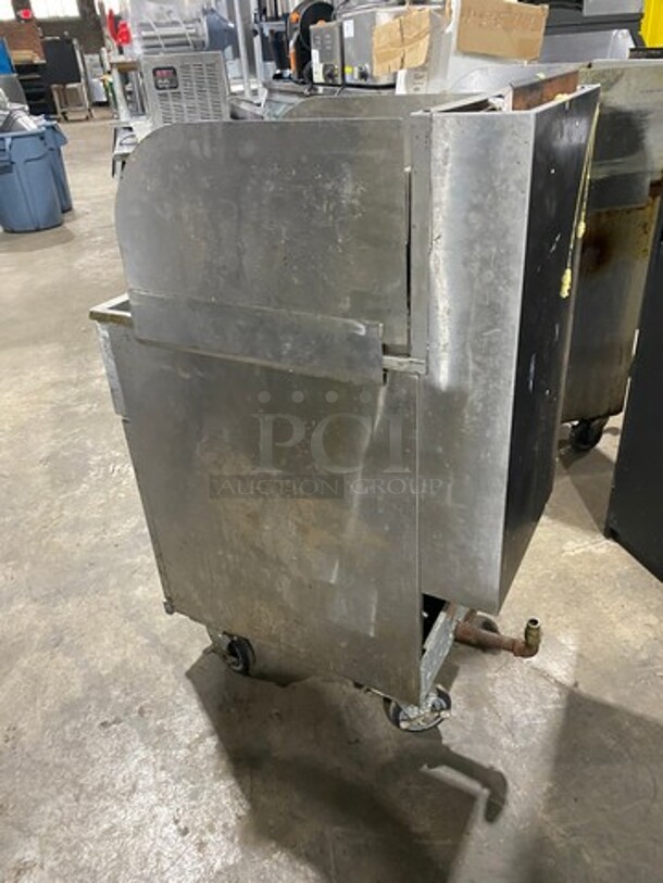 2018 Pitco Commercial Natural Gas Powered Deep Fat Fryer! With Back And Side Splashes! All Stainless Steel! On Casters! WORKING WHEN REMOVED! Model: 40D SN: G18DD023007 - Image 4 of 9
