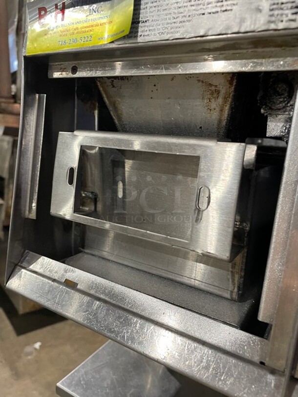 Keating Commercial Natural Gas Powered Countertop Mirror Shine Flat Griddle! All Stainless Steel! On Legs! Model: 24X30 SN: GG47067!  - Image 7 of 9