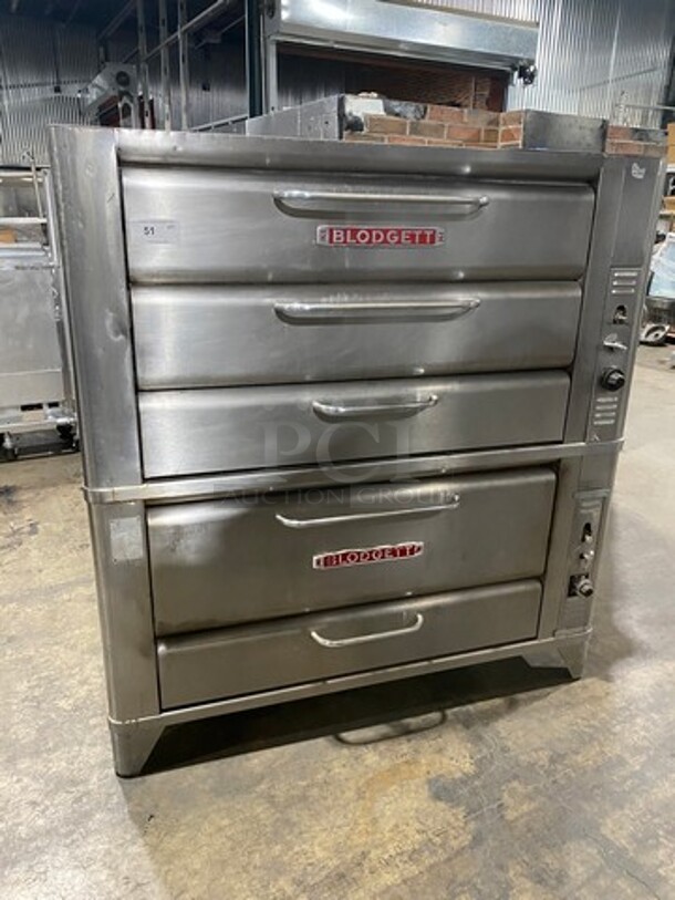 Blodgett Commercial Natural Gas Powered Double Deck Baking/ Pizza Oven! All Stainless Steel! On Legs! 2x Your Bid Makes One Unit! WORKING WHEN REMOVED! - Image 1 of 12