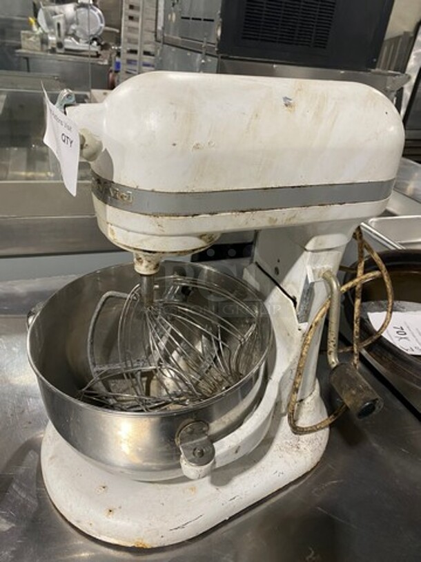 Kitchen Aid Countertop Planetary Mixer! With Mixing Bowl! With Paddle And Whisk Attachments! - Image 2 of 8