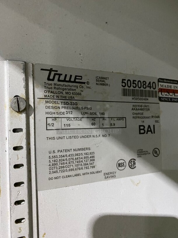 True Metal Commercial 2 Door Reach In Cooler Merchandiser w/ Poly Coated Racks! MODEL TSD33G SN:5050840 115V 1PH - Image 8 of 9