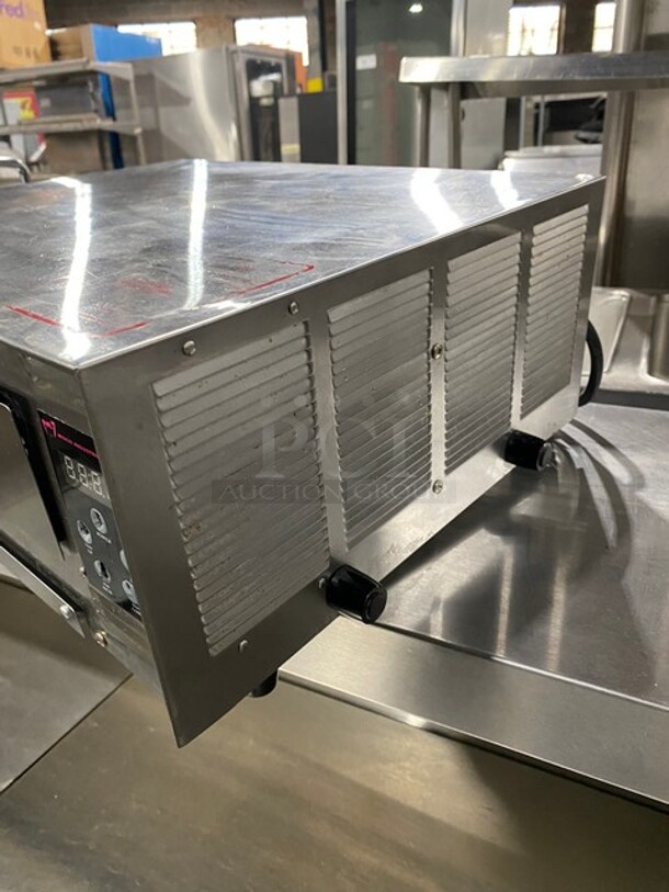 Wisco Commercial Countertop Electric Powered Pizza! MODEL 425C SN:J033841 120V - Image 4 of 9
