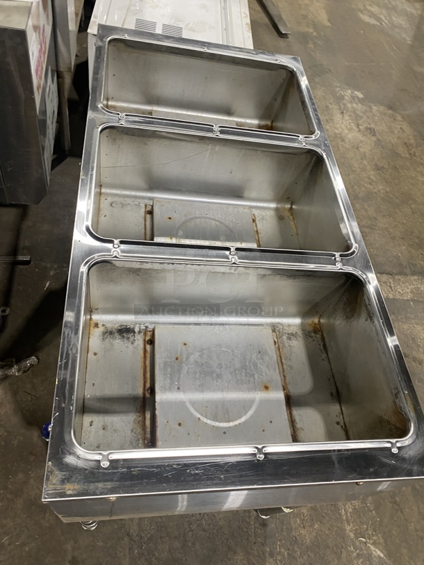 USR Cookline Commercial Natural Gas Powered 3 Bay Steam Table! With Storage Space Underneath! All Stainless Steel! MODEL GST3 SN:200765034! On Legs! - Image 5 of 9