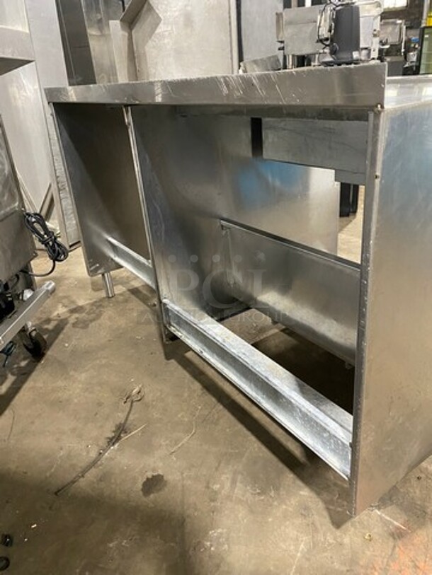 Commercial Electric Powered Single Well Food Warmer Serving Station! With Storage Space Underneath! All Stainless Steel! On Legs! - Image 3 of 9