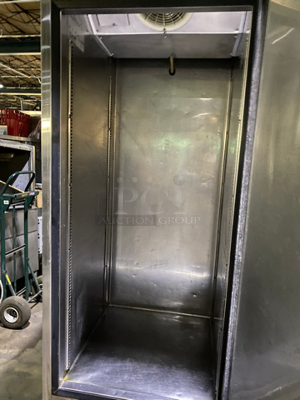 Turbo Air Commercial Single Door Reach In Refrigerator! All Stainless Steel! On Casters! Model: TSR23SD 115V 60HZ 1 Phase - Image 5 of 10