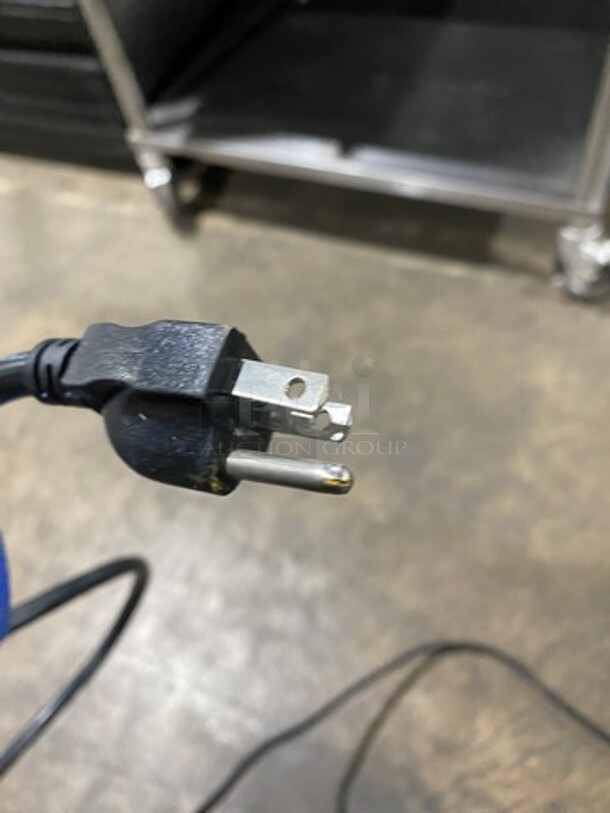 NICE! Omega Commercial Countertop 2 Flavor Slushie/ Frozen Beverage Dispenser! Model: OFS20 SN: 2FS15100110 120V 60HZ 1 Phase - Image 9 of 9