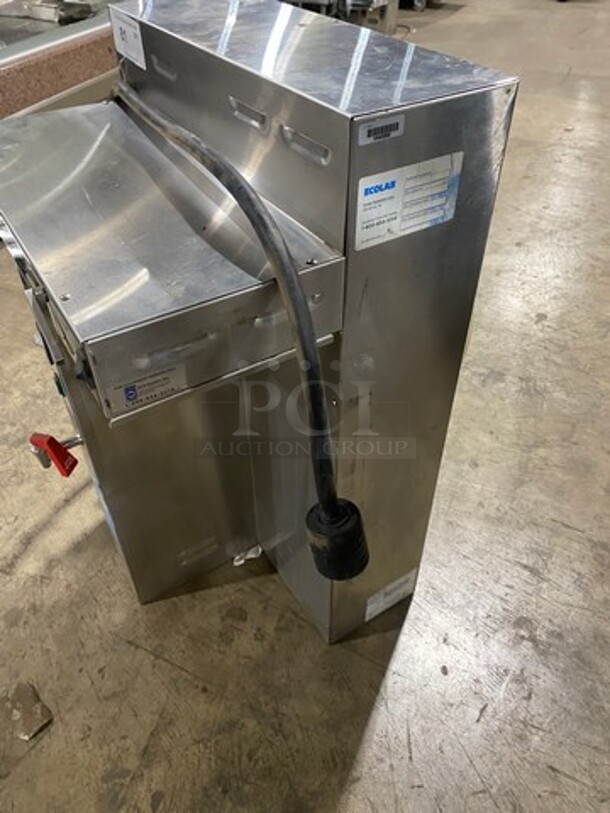 Fetco Commercial Countertop Dual Side Coffee Brewer! All Stainless Steel! Model: CBS52H15 SN: 11353502A 120/208/240V 3 Phase - Image 2 of 9