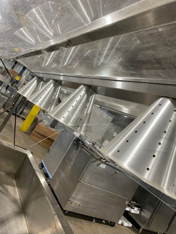 Vollrath Commercial Refrigerated Food Serving Station Counter/ Cold Pan! With Sneeze Guard! With Lowering Prep Line! Stainless Steel Body! On Casters! Model: R3871660 SN: B31500809205001 120V 60HZ 1 Phase - Image 6 of 10