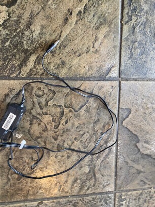 Light Up "Deli" Sign! WORKING WHEN REMOVED! - Image 3 of 3