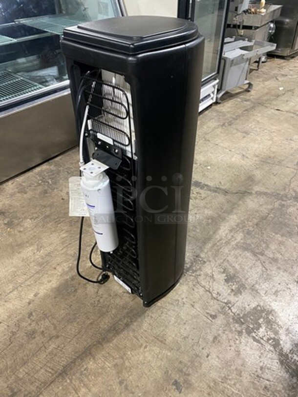 Black Poly Indoor Water Dispenser! Model: F528KB010NBPN SN: IE08A03880 115V 60HZ 1 Phase - Image 4 of 9