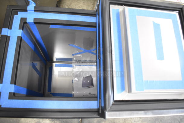 BRAND NEW SCRATCH AND DENT! Excellence 360FT4 Stainless Steel Commercial 25" Four Tub Ice Cream Storage Freezer on Commercial Casters. 110-120 Volts, 1 Phase. Tested and Working! - Image 5 of 9