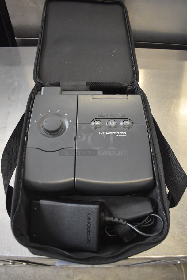 REMstarPro M Series Heated Humidifer in Bag. 8.5x9x4 - Image 1 of 6