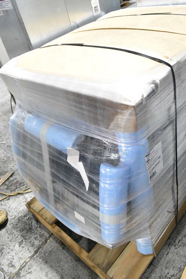 BRAND NEW SCRATCH AND DENT! Scotsman ICS730-4 30" Ice Bin - 652 lbs. Goes GREAT w/ Lots 165 and 172! - Image 2 of 3