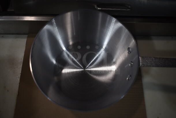 ALL ONE MONEY! Lot of 2 BRAND NEW Item; American Metalcraft 4407 Spice Shaker and Winco ASP-4 Metal Sauce Pan.  - Image 6 of 7