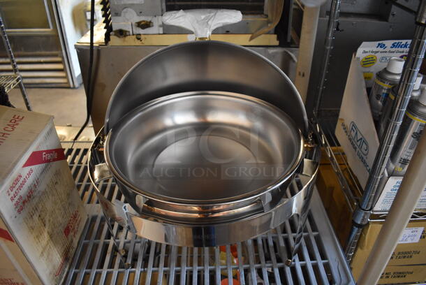 BRAND NEW IN BOX! Sunnex Round Roll Top Chafing Dish. 19x21x20 - Image 4 of 6