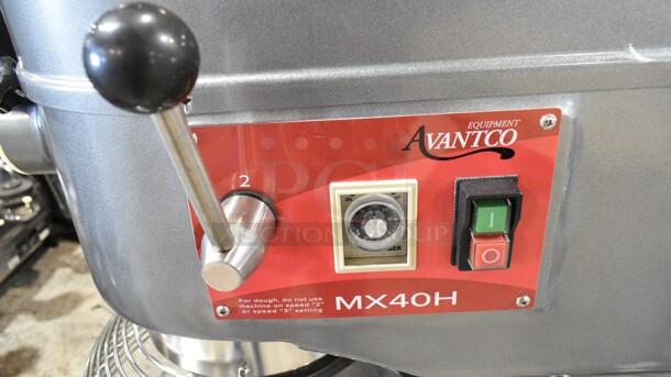 BRAND NEW SCRATCH AND DENT! Avantco 177MX40H Metal Commercial Floor Style 40 Qt. Planetary Floor Mixer w/ Stainless Steel Mixing Bowl, Bowl Guard, Dough Hook, Paddle and Whisk Attachments. 240 Volts, 1 Phase.  - Image 9 of 11