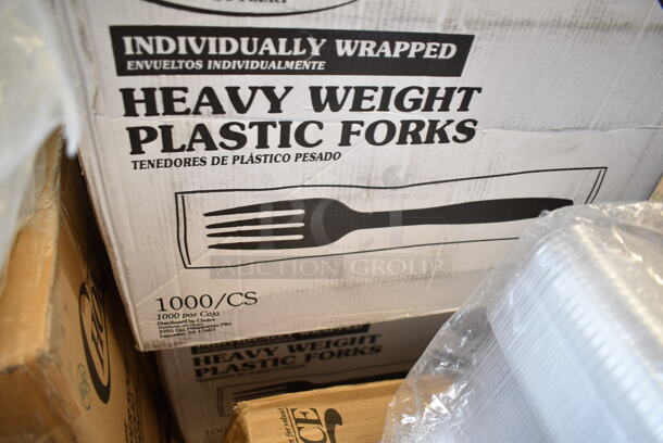 PALLET LOT of 15 BRAND NEW Boxes Including 127SB32COMBO Choice 32 oz. Clear Plastic Salad Bowl with Lid - 150/Case, 760SOUP8WPA Choice 8 oz. White Double Poly-Coated Paper Food Cup with Vented Paper Lid - 250/Case, 808KK6 Tablecraft KK6 KenKut 24" Film and Foil Dispenser / Cutter, KEG425 Torpedo Keg, 2 Box 500TW7 Choice 7 oz. Translucent Thin Wall Plastic Cold Cup - 2500/Case, 129MCR16B Choice 16 oz. Black 6 1/4" Round Microwavable Heavy Weight Container with Lid - 150/Case. 15 Times Your Bid! - Image 12 of 12