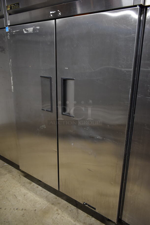 2014 True TG2R-2S ENERGY STAR Stainless Steel Commercial 2 Door Reach In Cooler w/ Poly Coated Racks on Commercial Casters. 115 Volts, 1 Phase. Tested and Working! - Image 3 of 8
