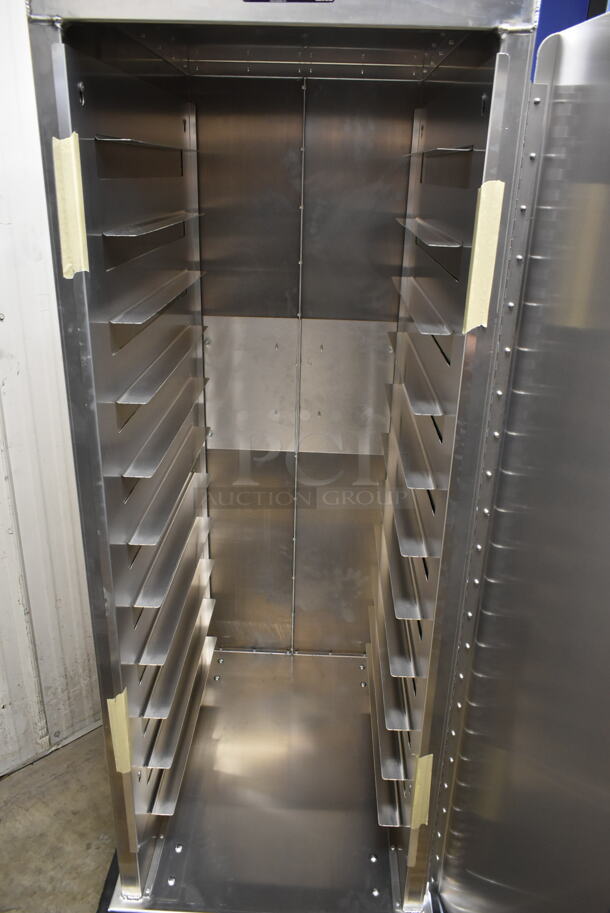 BRAND NEW SCRATCH AND DENT! 2021 Lakeside 552 Aluminum Cart for 15" x 20" Trays - 24 Tray Capacity on Commercial Casters.  - Image 5 of 6