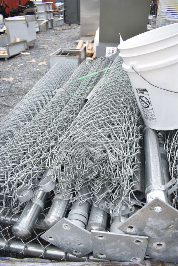 ALL ONE MONEY! Lot of Chain Link Fencing w/ Posts.  - Image 5 of 9