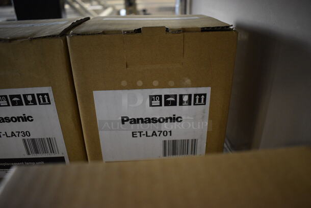 8 BRAND NEW IN BOX! Various Projection Lamps Including 2 Panasonic ET-LA701, Panasonic ET-LA730, Arclyte PL02489CBH and PLC-LMP12. 8 Times Your Bid! - Image 9 of 9