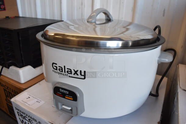 LIKE NEW! Galaxy 177GRC60 60 Cup (30 Cup Raw) Sealed Electric Powered Metal Countertop Rice Cooker / Warmer. 120 Volts, 1 Phase. Used a Few Times at Trade Show as a Demonstration. 19x17x13 Tested and Working! - Image 3 of 6